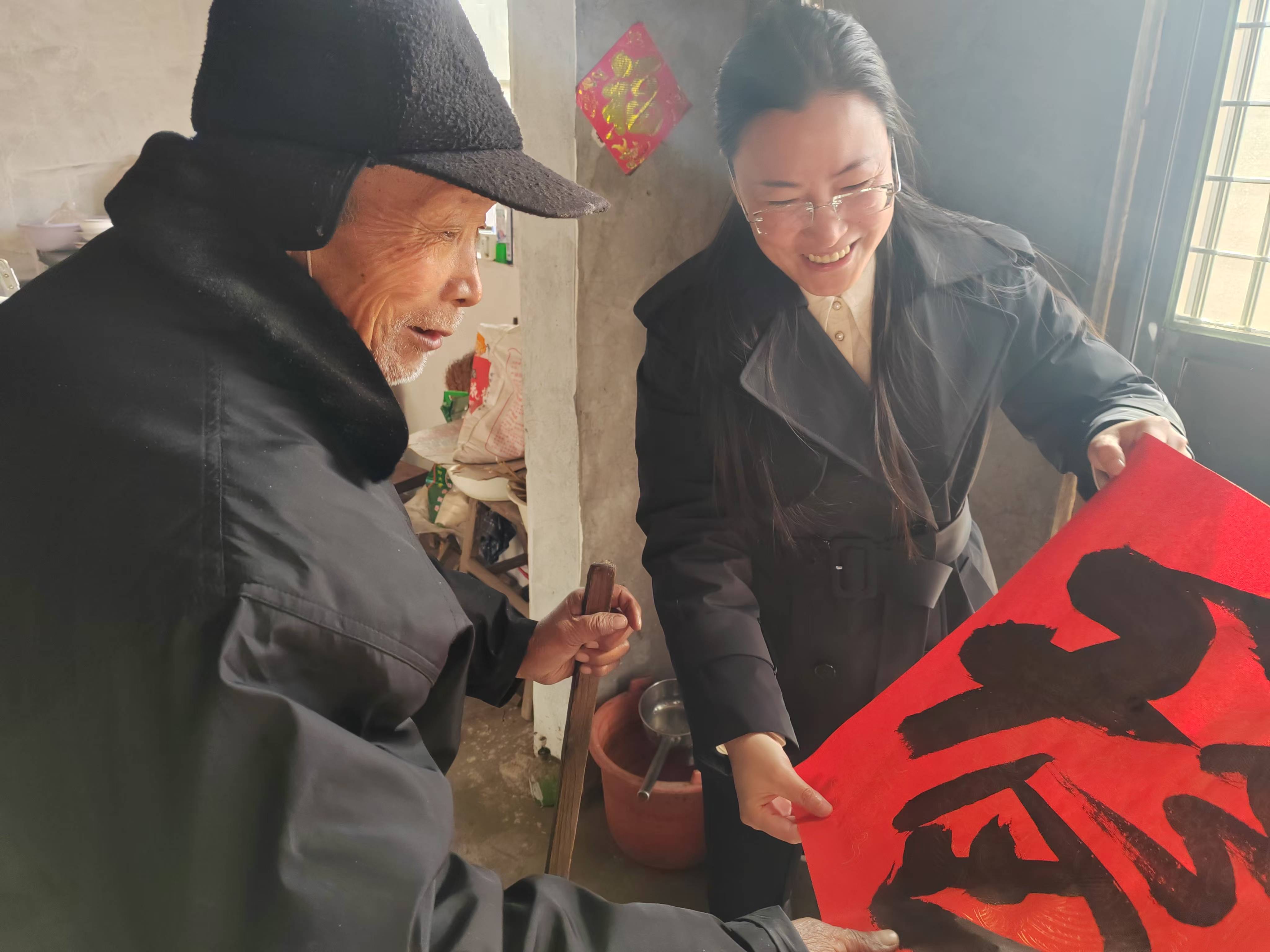 走访慰问3.jpg